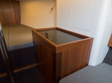 essence 33 interior 2b